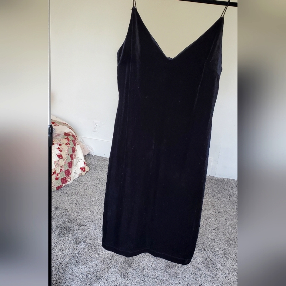 Black Velvet Body Con Mini Dress